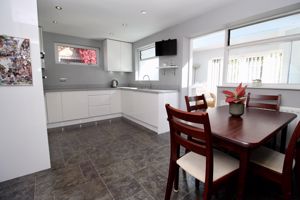 Kitchen/Diner- click for photo gallery